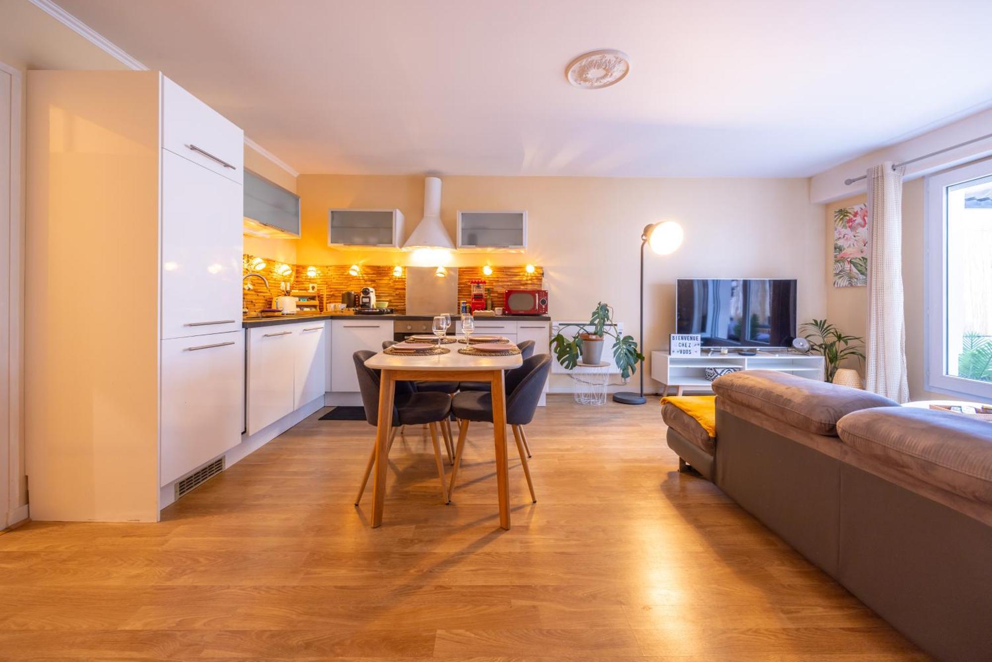 Le Coin Du Bonheur Apartment น็องต์ ภายนอก รูปภาพ
