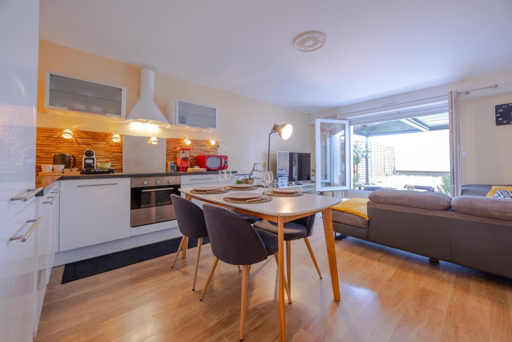Le Coin Du Bonheur Apartment น็องต์ ภายนอก รูปภาพ