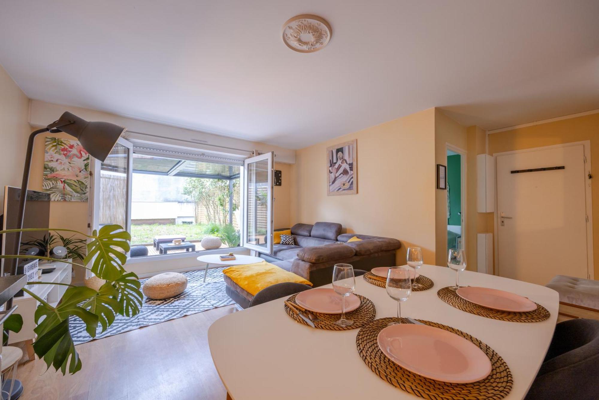 Le Coin Du Bonheur Apartment น็องต์ ภายนอก รูปภาพ